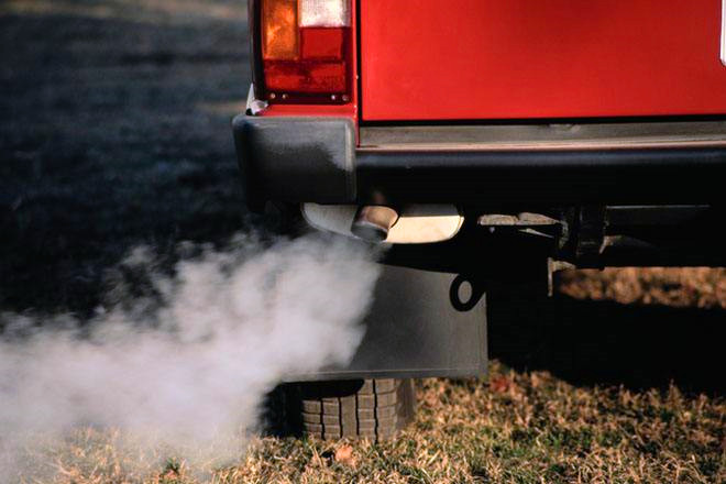 金雪馳車(chē)用尾氣凈化液—藍天之下，守衛碧水青山