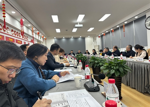 自治區科技廳黨組書(shū)記王成，烏魯木齊副市長(cháng)祁曉冰帶隊對我市科技創(chuàng  )新工作進(jìn)行調研